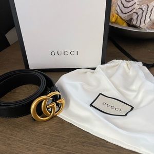 Authentic GUCCI womens belt. Leather BLACK belt, Size: 100-40.